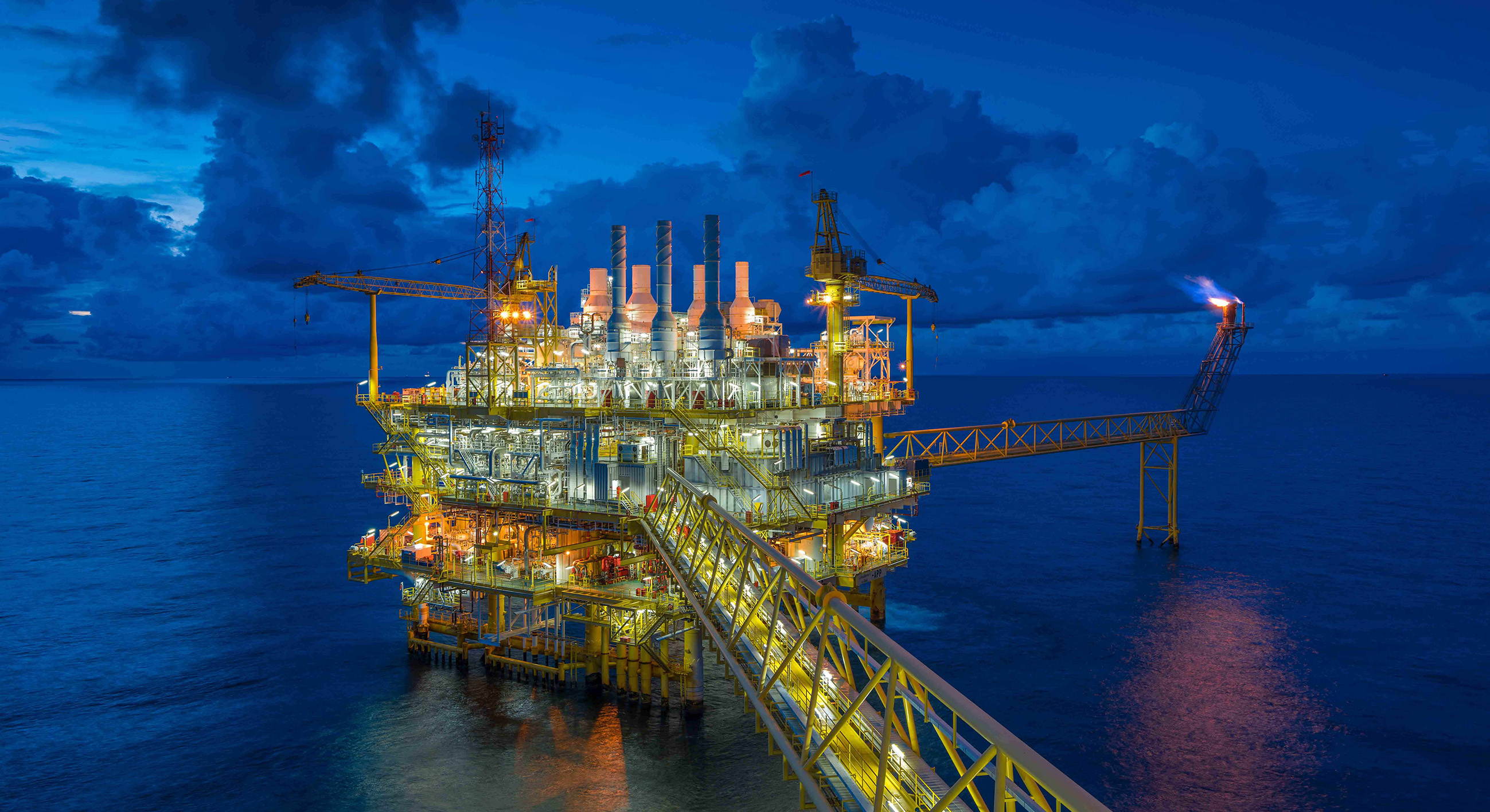 前11個(gè)月我國(guó)進(jìn)口原油增加3.2%，天然氣減少4.7%